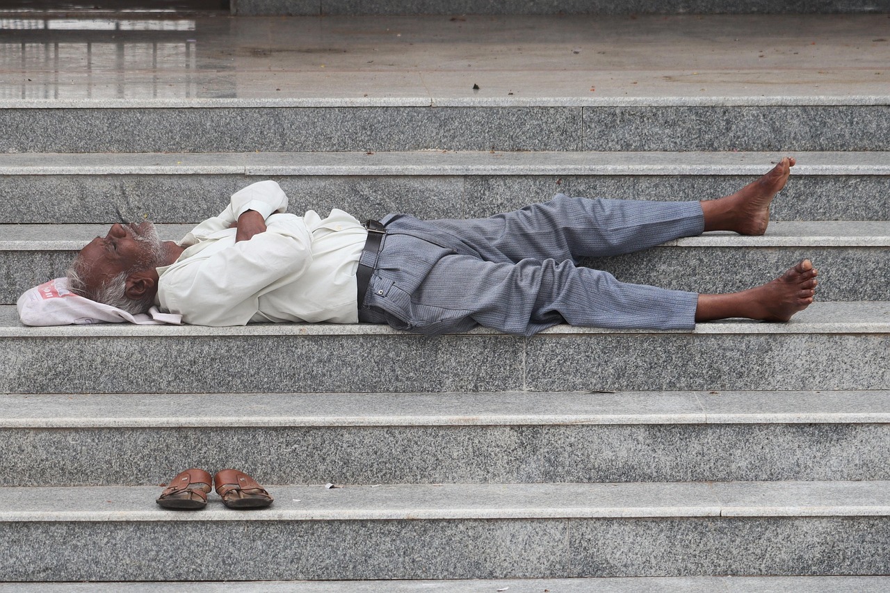 親の老後に安全な施設を選ぶためのポイントは？